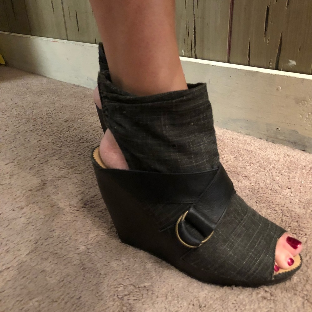 We who see wedges